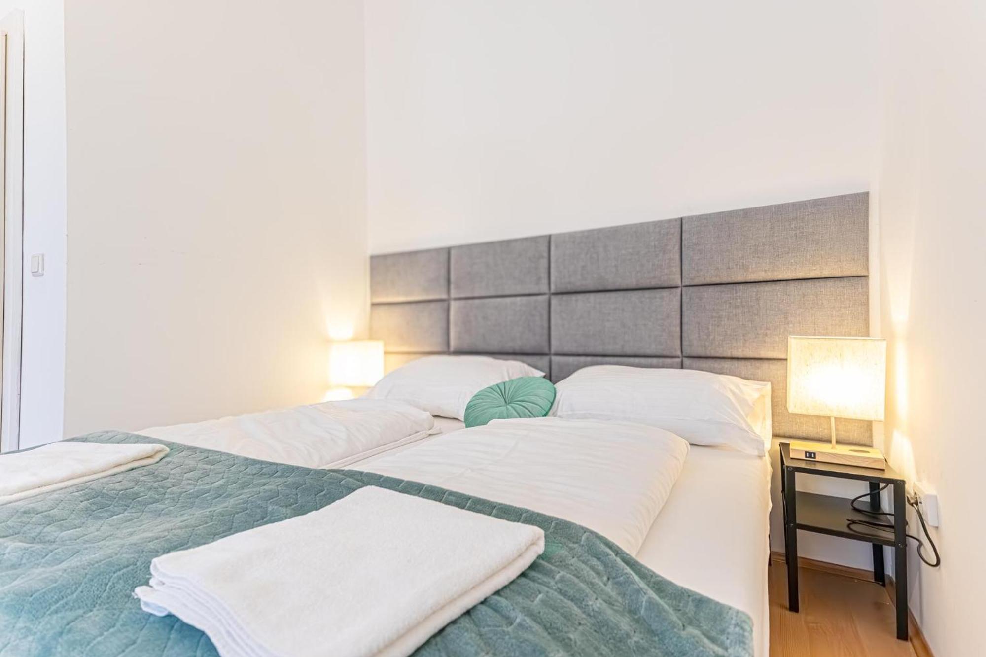 City-Linked 2Br Apartment Near Wiener Stadthalle 외부 사진